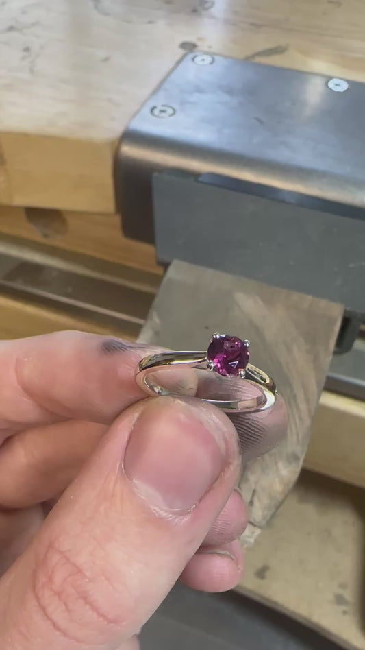 Pink garnet solitaire