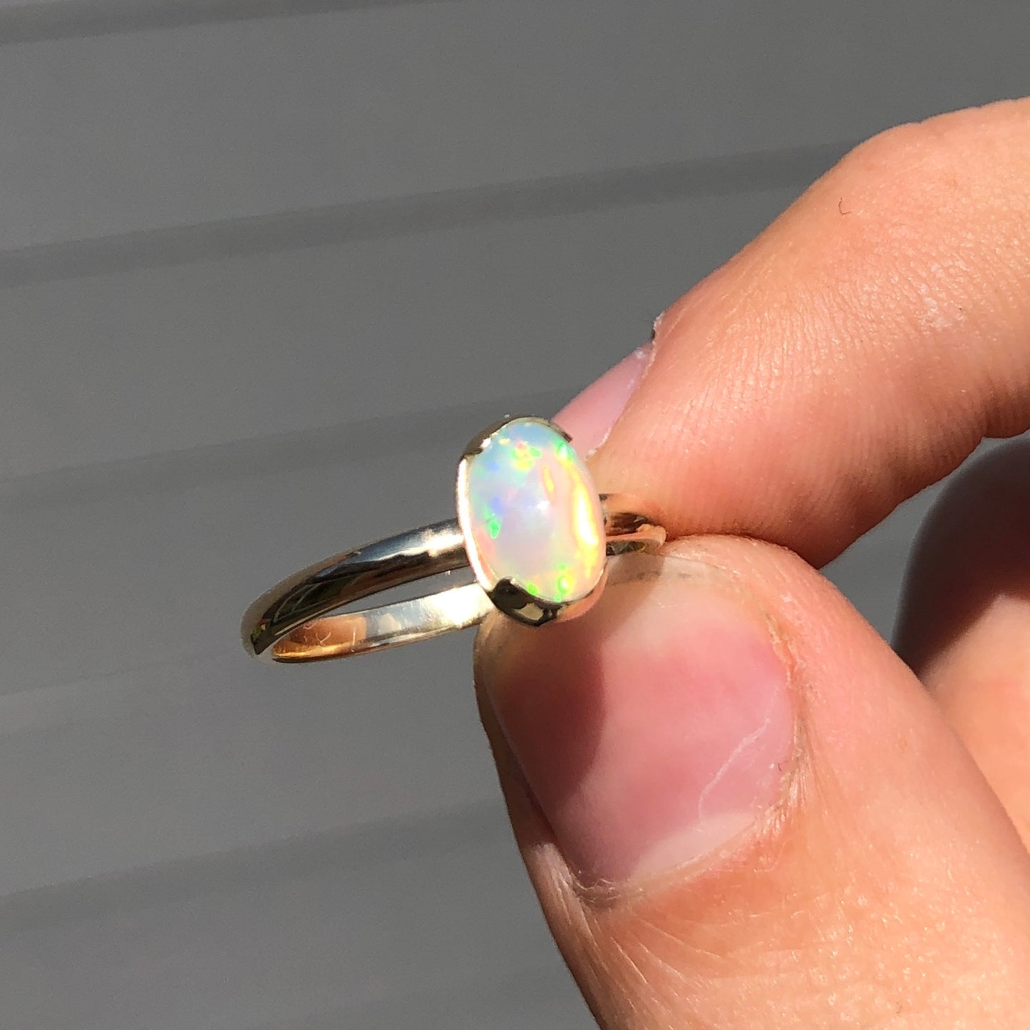 Opal gold ring