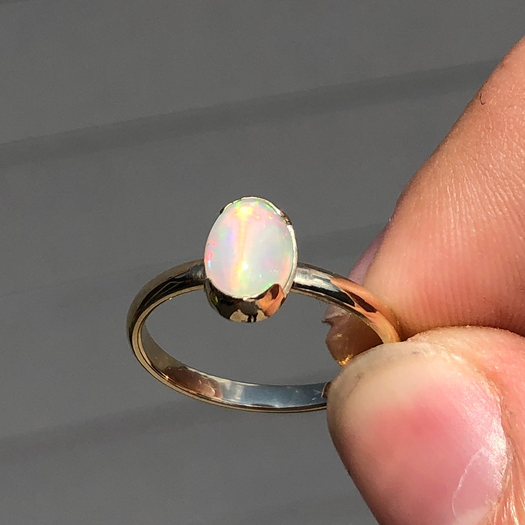 Opal gold ring